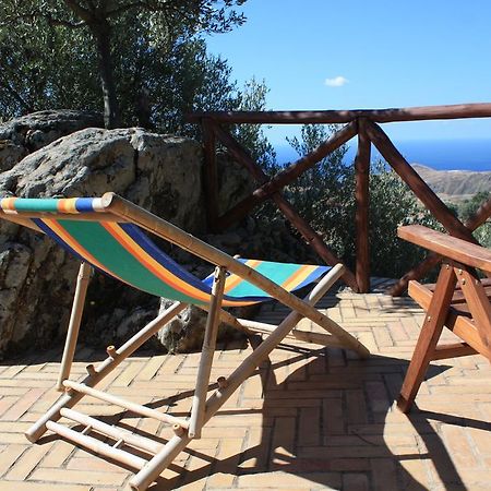 Rocca Del Vento Bed & Breakfast San Pantaleone Ngoại thất bức ảnh