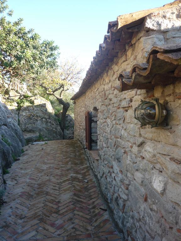 Rocca Del Vento Bed & Breakfast San Pantaleone Ngoại thất bức ảnh