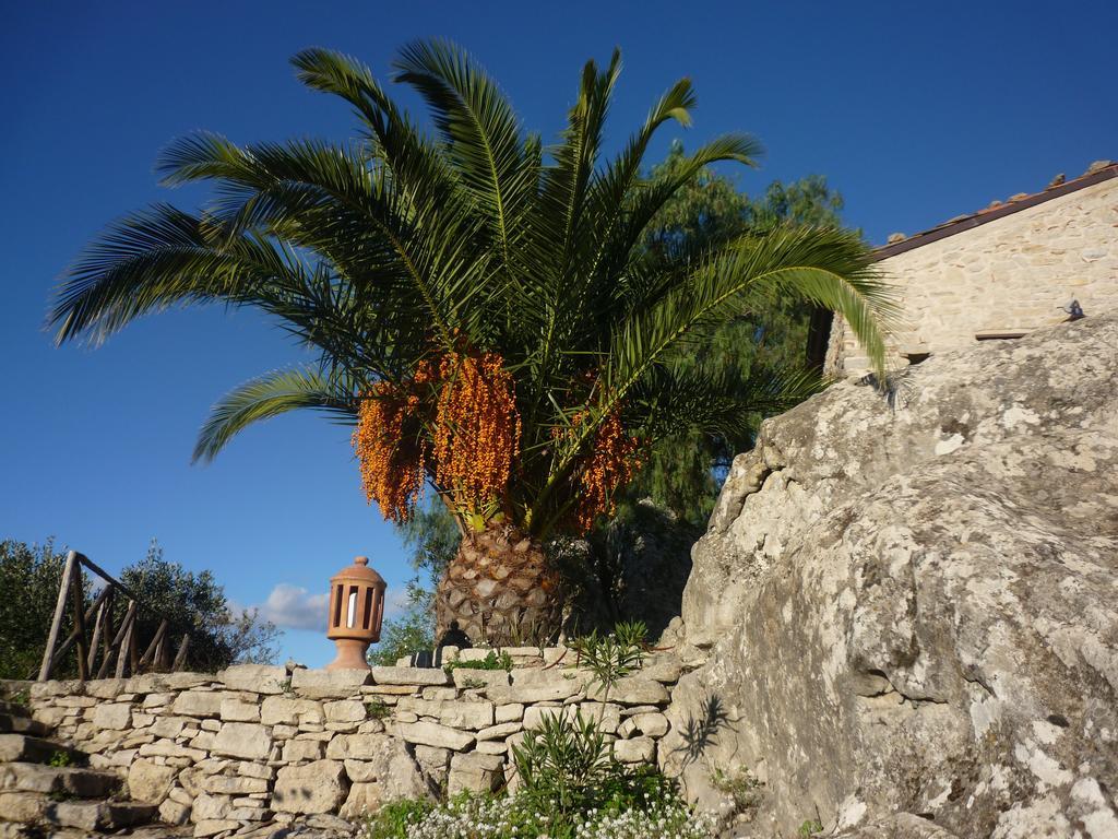 Rocca Del Vento Bed & Breakfast San Pantaleone Ngoại thất bức ảnh
