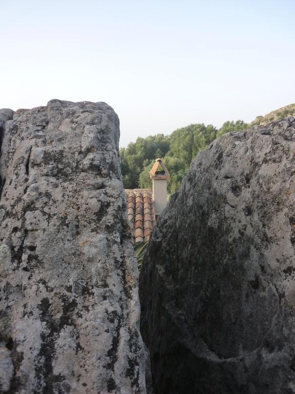 Rocca Del Vento Bed & Breakfast San Pantaleone Phòng bức ảnh