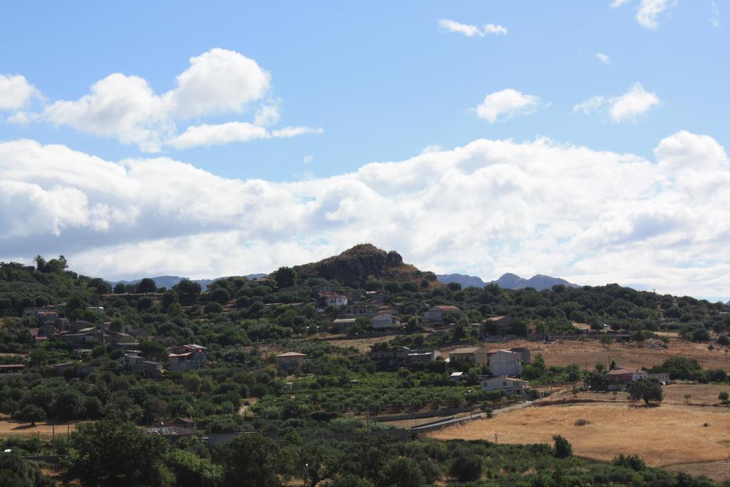 Rocca Del Vento Bed & Breakfast San Pantaleone Ngoại thất bức ảnh