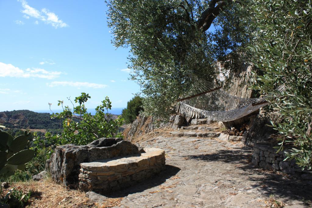Rocca Del Vento Bed & Breakfast San Pantaleone Ngoại thất bức ảnh