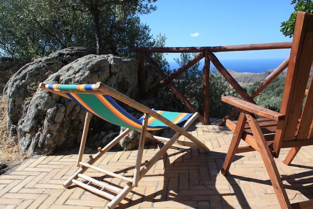 Rocca Del Vento Bed & Breakfast San Pantaleone Ngoại thất bức ảnh