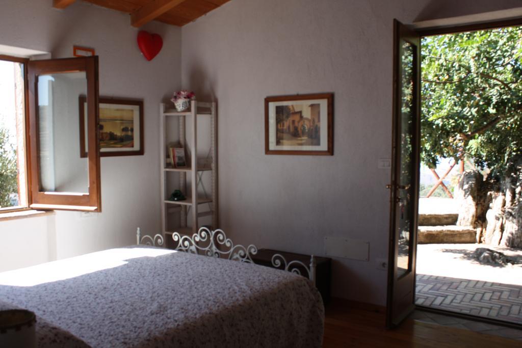 Rocca Del Vento Bed & Breakfast San Pantaleone Ngoại thất bức ảnh